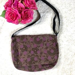 Maruca‎ Messenger Bag